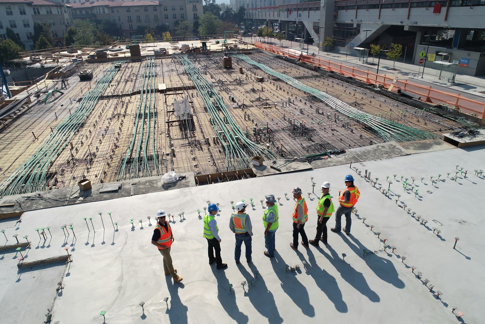 Équipe d'ARBUATTI CONSTRUCTIONS sur un chantier de construction